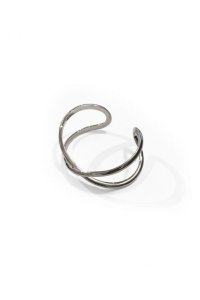 roundabout/SILVER CROSS-OVER BANGLE SILVER