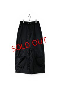 JieDa/CURVE OVER NYLON PANTS BLACK