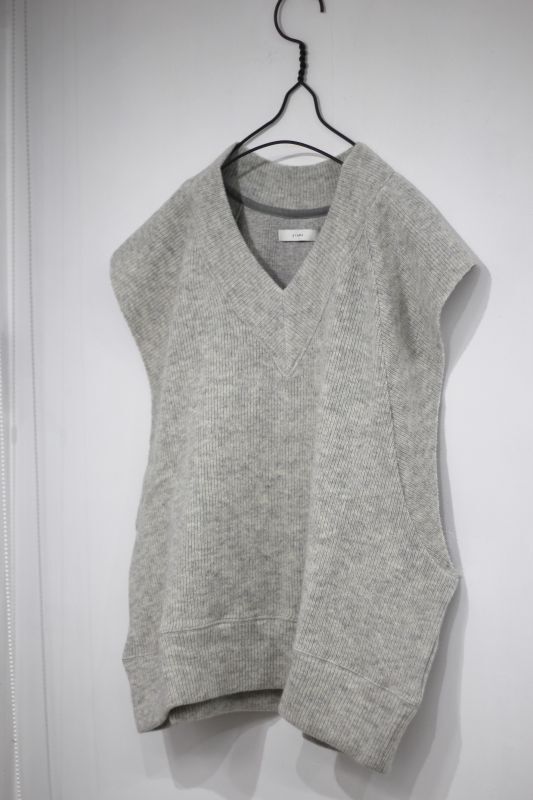 JieDa/OVER V NECK VEST GRAY - &Chill